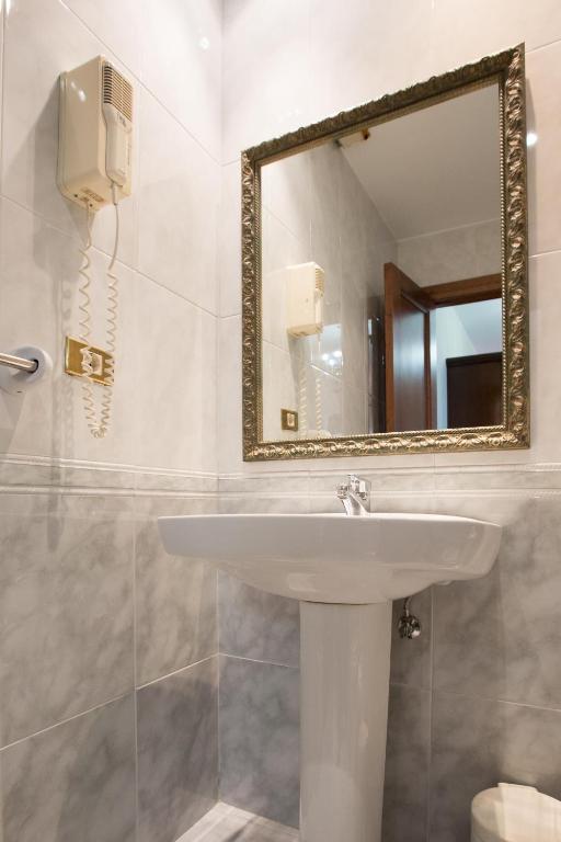 Suite Room,693137319:JPEG